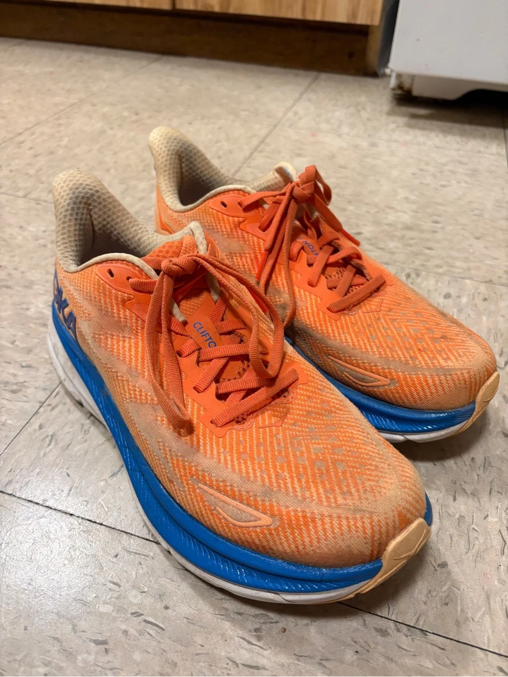 Hoka 30 50